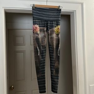 XS Teeki yoga pants